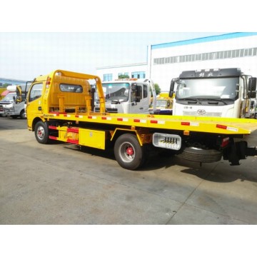 Light Type Dongfeng 116hp Road Flatbed Wrecker Truck