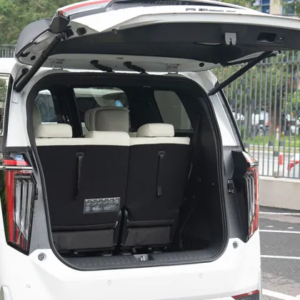 Trumpchi M8 Grandmaster Hybrid Electric Bus - Large Used Car Space
