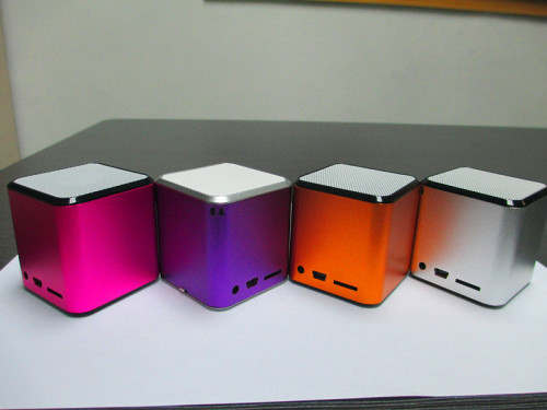 Smart Bluetooth Sound Box/Speaker for iPhone5