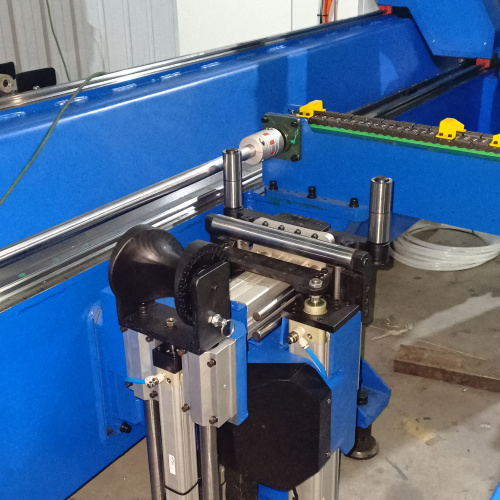 Macchina da taglio laser a fibra di grande formato serie H 6020