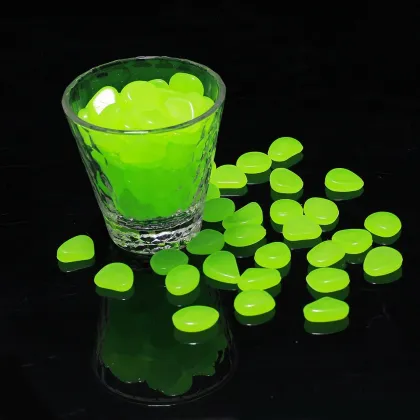 Glow In The Dark Pebble Stone50pcs