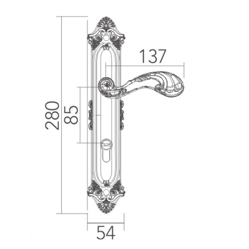 Lock tradicional de la puerta europea bloqueado silenciosamente