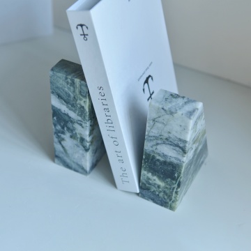 Bookend di marmo verde all'ingrosso all'ingrosso: sculture di decorazioni per la casa in pietra di lusso