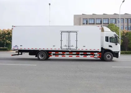 Dongfeng 10 Tons Refrigerated-Truck 4X2 Refrigerator Trucks