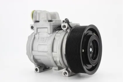 Wholesale EOK TOPAISA WKHJ-17-0024 AC Compressor for Mercedes Ateco Truck