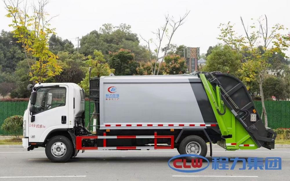 Isuzu 700p Garbage Compactor Truck 5 Jpg