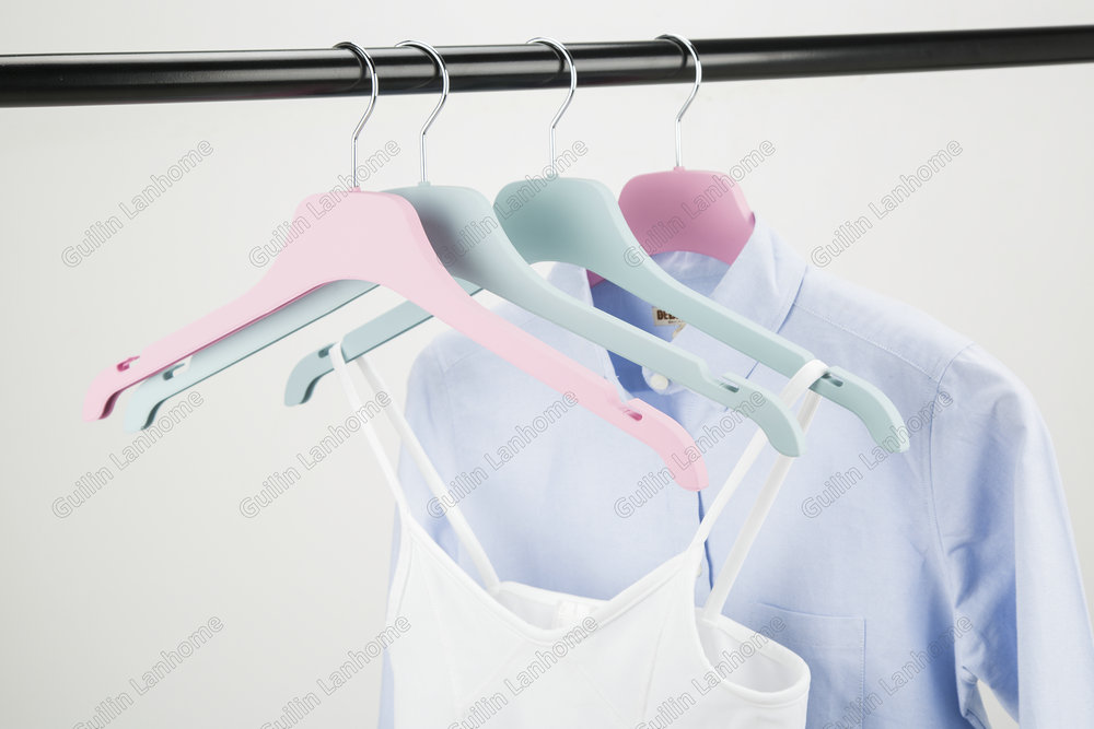 ABS Shirt Hanger