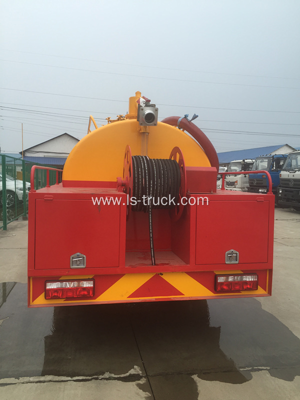 Small High Pressure Cleaning Truck