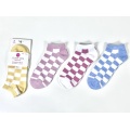 Simple fashion socks can be customized