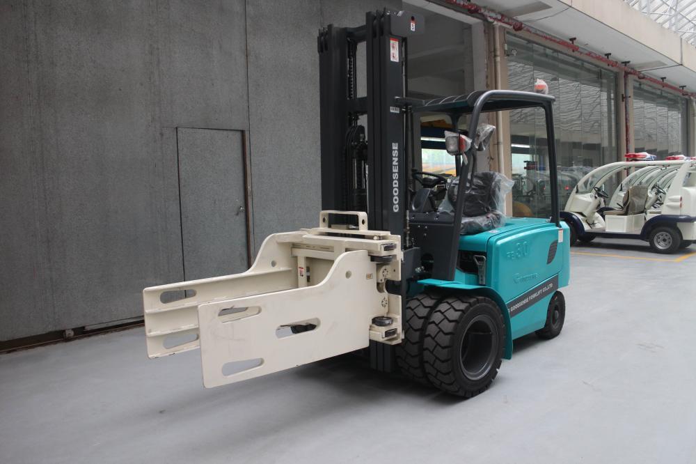 Forklift With Bale Clamp