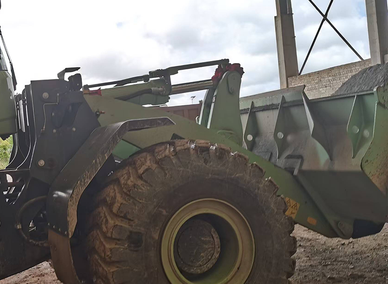 Sand and gravel loader scale4