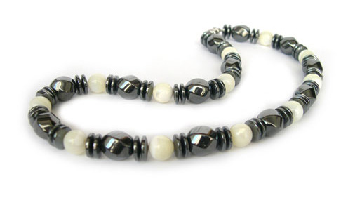 Collier de pierres précieuses en onyx et hématite