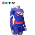 Bule personalizado e uniforme de torcida laranja