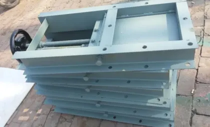 Manual actuated knife gate valve