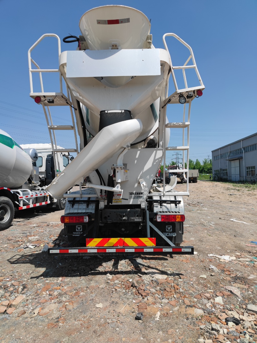 XCMG G5 Concrete Mixer Truck