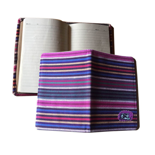 Cuaderno de rayas tejido a mano con cubierta personalizable