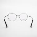 Quadro de óculos de lentes grandes e acessíveis