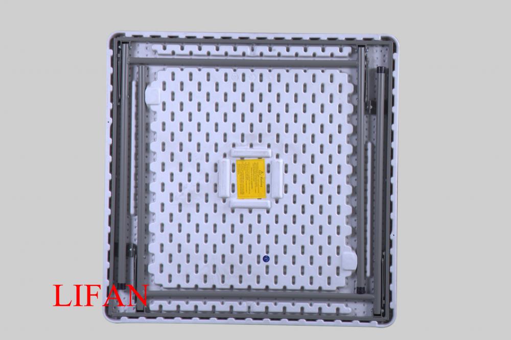 86cm طاولة بلاستيكية مربعة قابلة للطي في الهواء الطلق