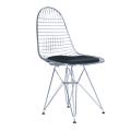 Réplica de la silla Eames DKR de alambre cromado