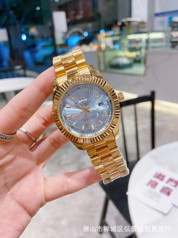 Timeless Men's Quartz Watch Classic Design