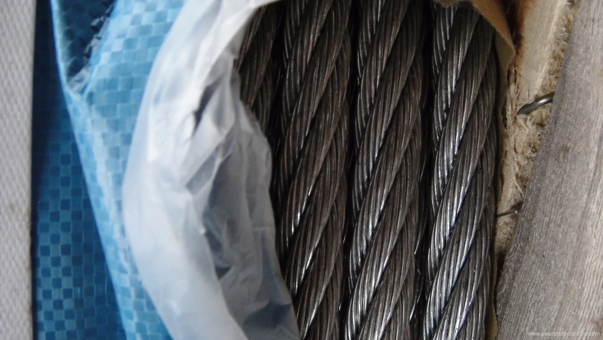 Galvanized and Ungalvanized Steel Wire Rope 6X25fi FC/Iwrc