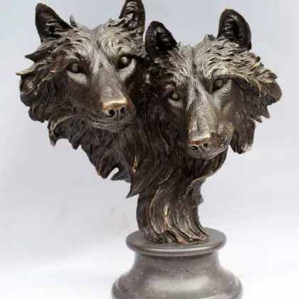 Metal casting life size desktop bronze wolf head sculpture