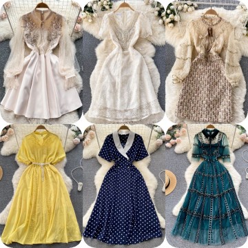 Summer Female Lace-up Closed Waist Irregular Lotus Edge Factory Hot Tea Break Dress with Bubble Sleeves and French Square Collar