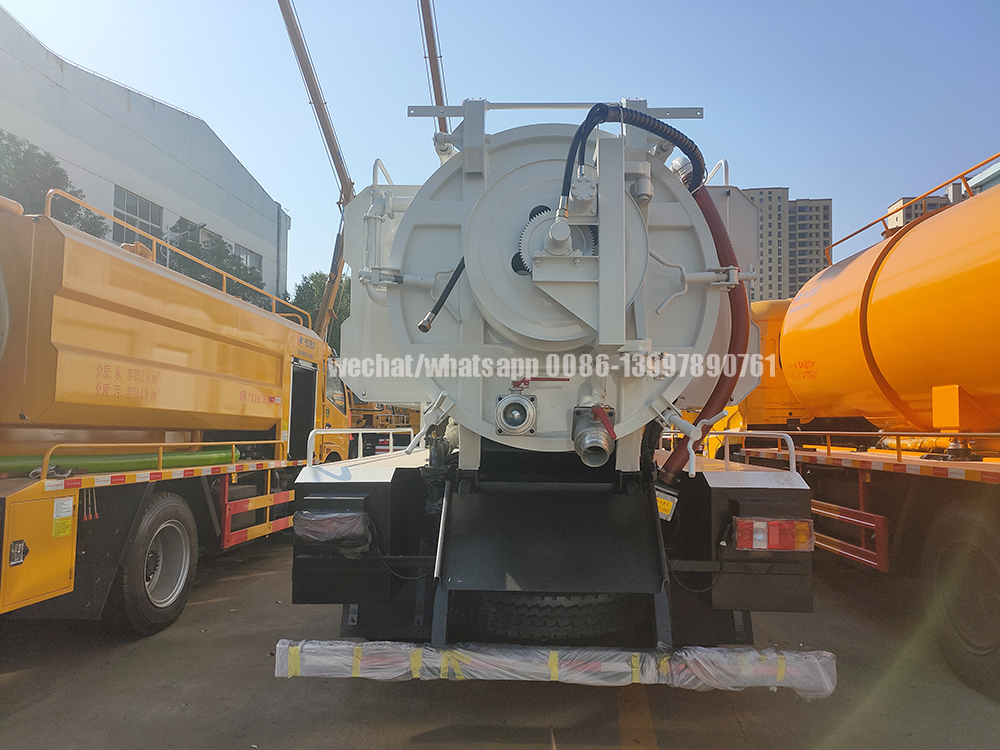 Vacuum Suction Truck Jpg