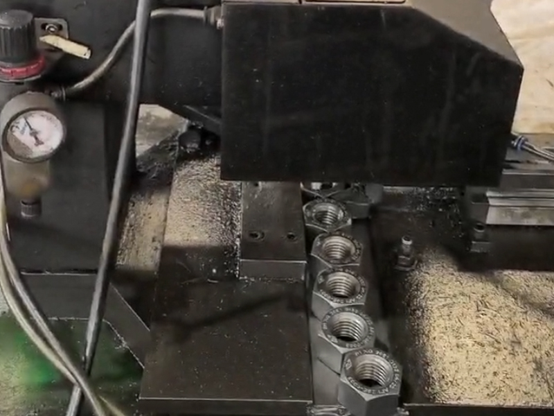 Automation Pneumatic Nut Stud