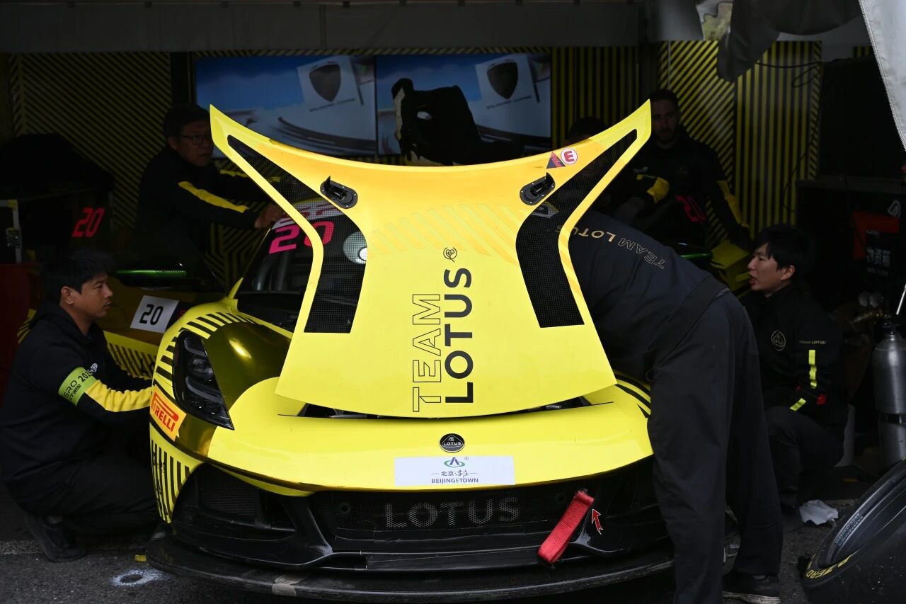 SRO GT7