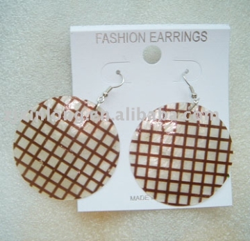 shell earring