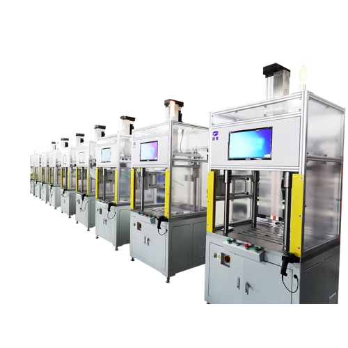 Аўтамабільная вадзяная помпа зборку націскаюць машыну