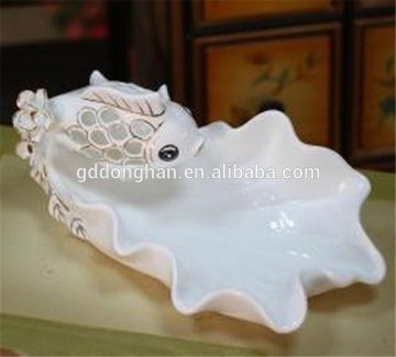 2015 new arrival lovely fish shape home decor ceramic fruit plate