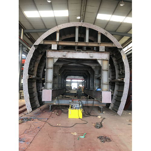 Coffrage en acier hydraulique pour le moule de revêtement de tunnel