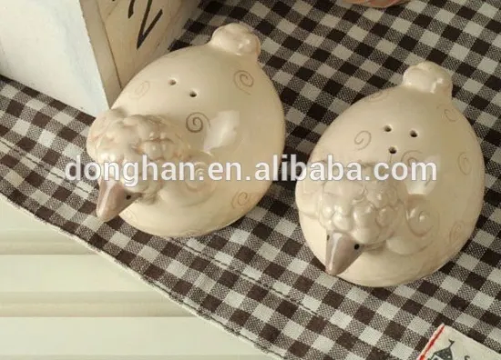 Porcelain love bird salt & pepper shakers with low price