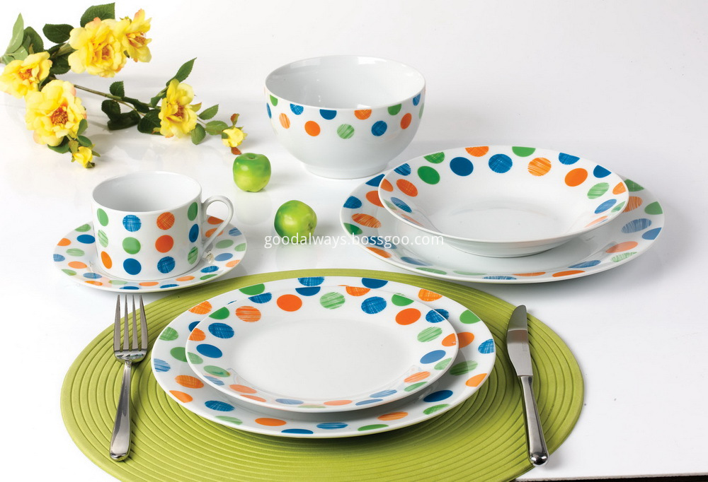 Porcelain Dinner Set