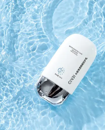 Fresh and Cool Moisturizing UV Protection Sunscreen