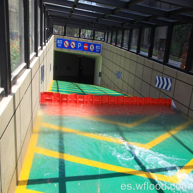 Barrera de inundación llena de agua para la seguridad de la barrera de la puerta