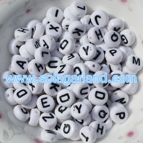 4x7MM Acrílico Blanco Letra única / Perlas del alfabeto Perlas espaciadoras redondas de moneda de acrílico AZ