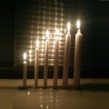 белые свечи столба дешевые восковые бытовые свечи