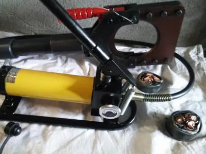Knipex Electricians Pliers Machine