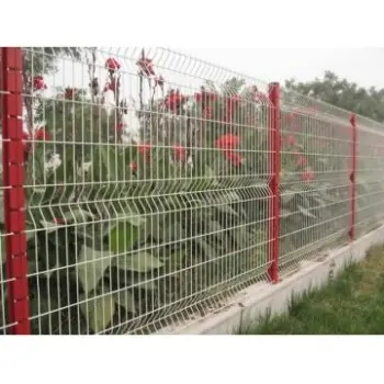 wire mesh fence