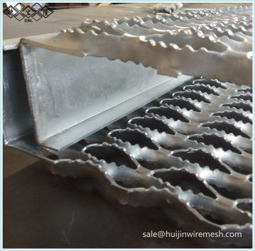heavy duty steel grating as anti skid mat,metal floor,walkway grid,anti-skid plate