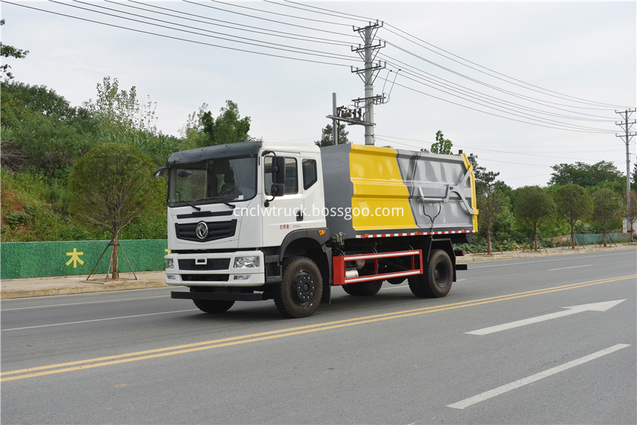 municipal solid waste collection truck