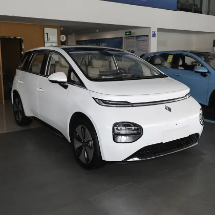 Baojun Yunduo compact car