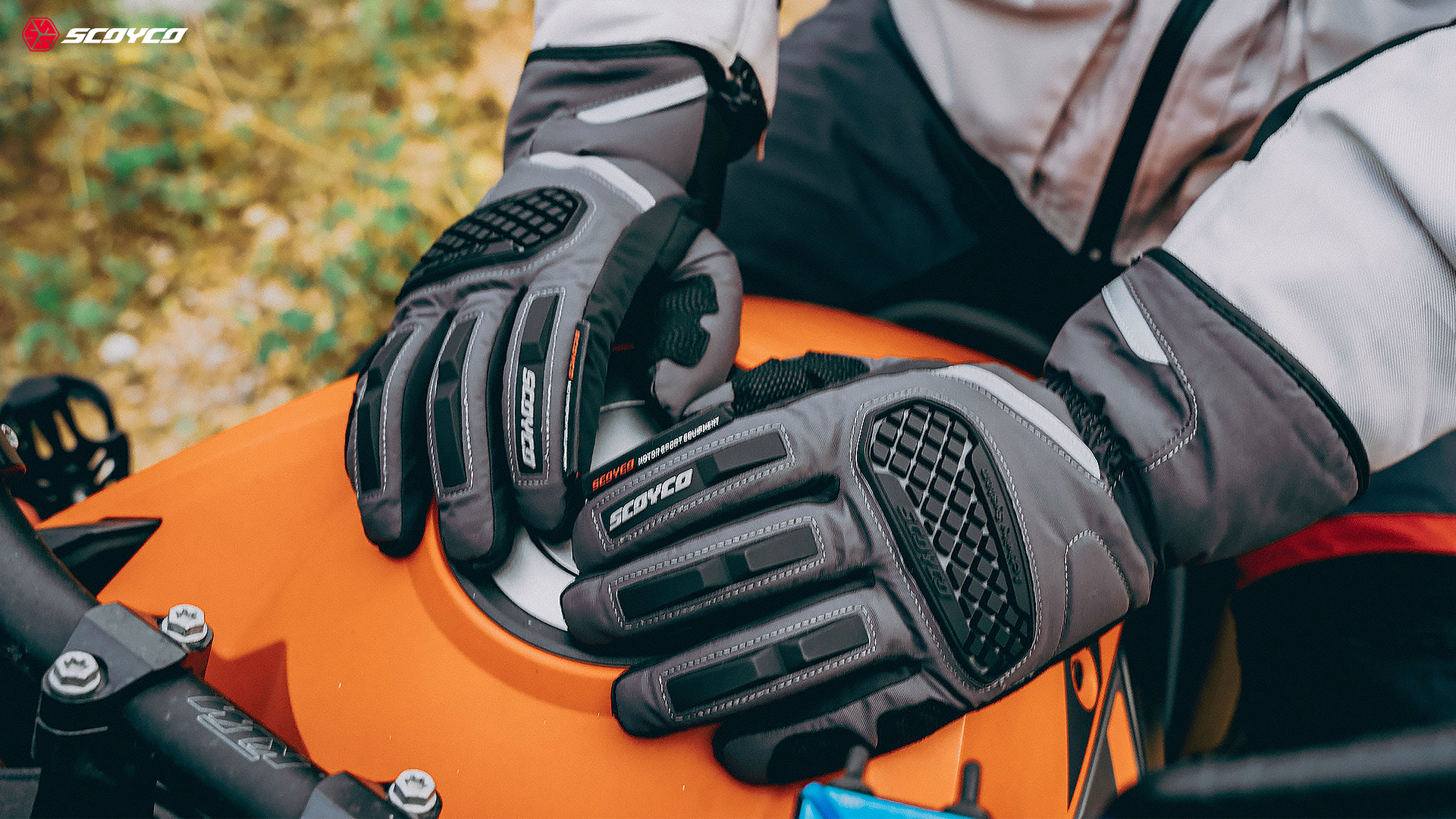 Windproof riding gloves