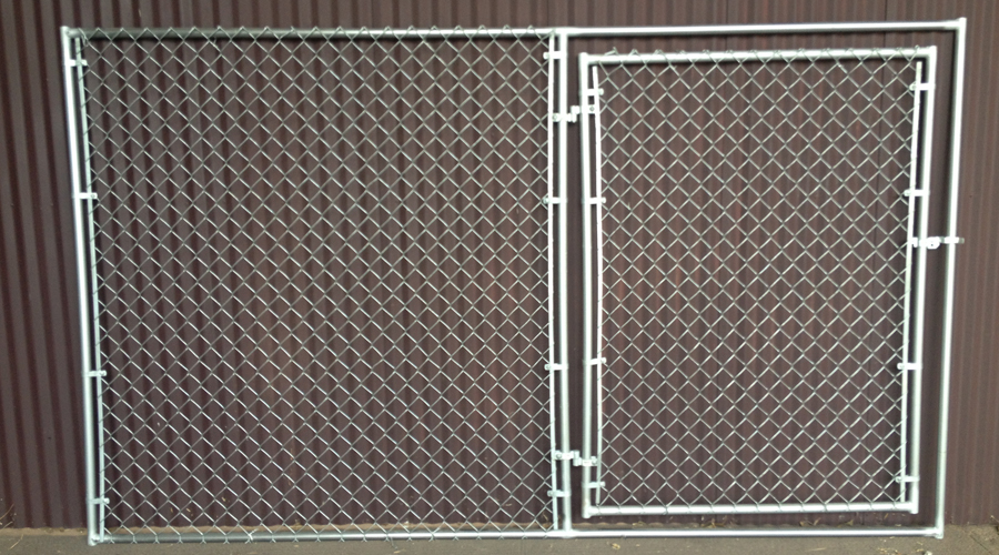 chain-link-panel-w-gate