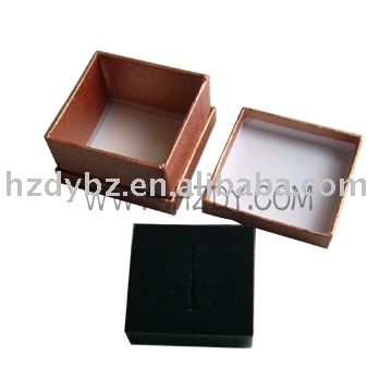 paper gift wrapping