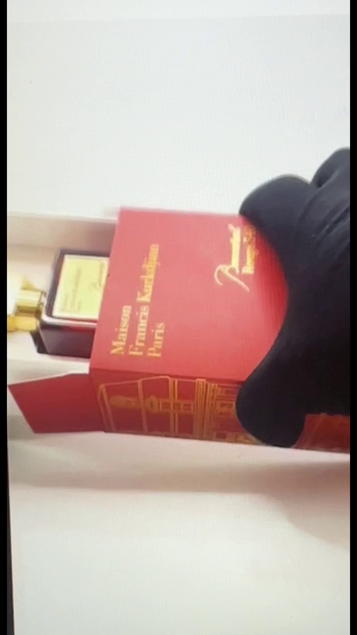 Elegant Pink Beauty Perfume for Unisex Wearers