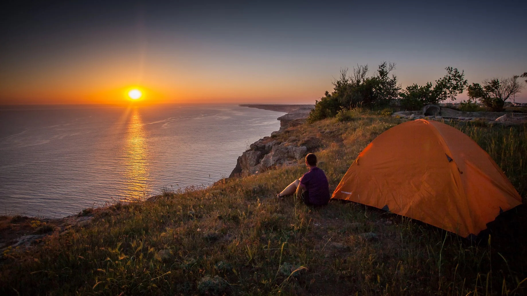 camp out